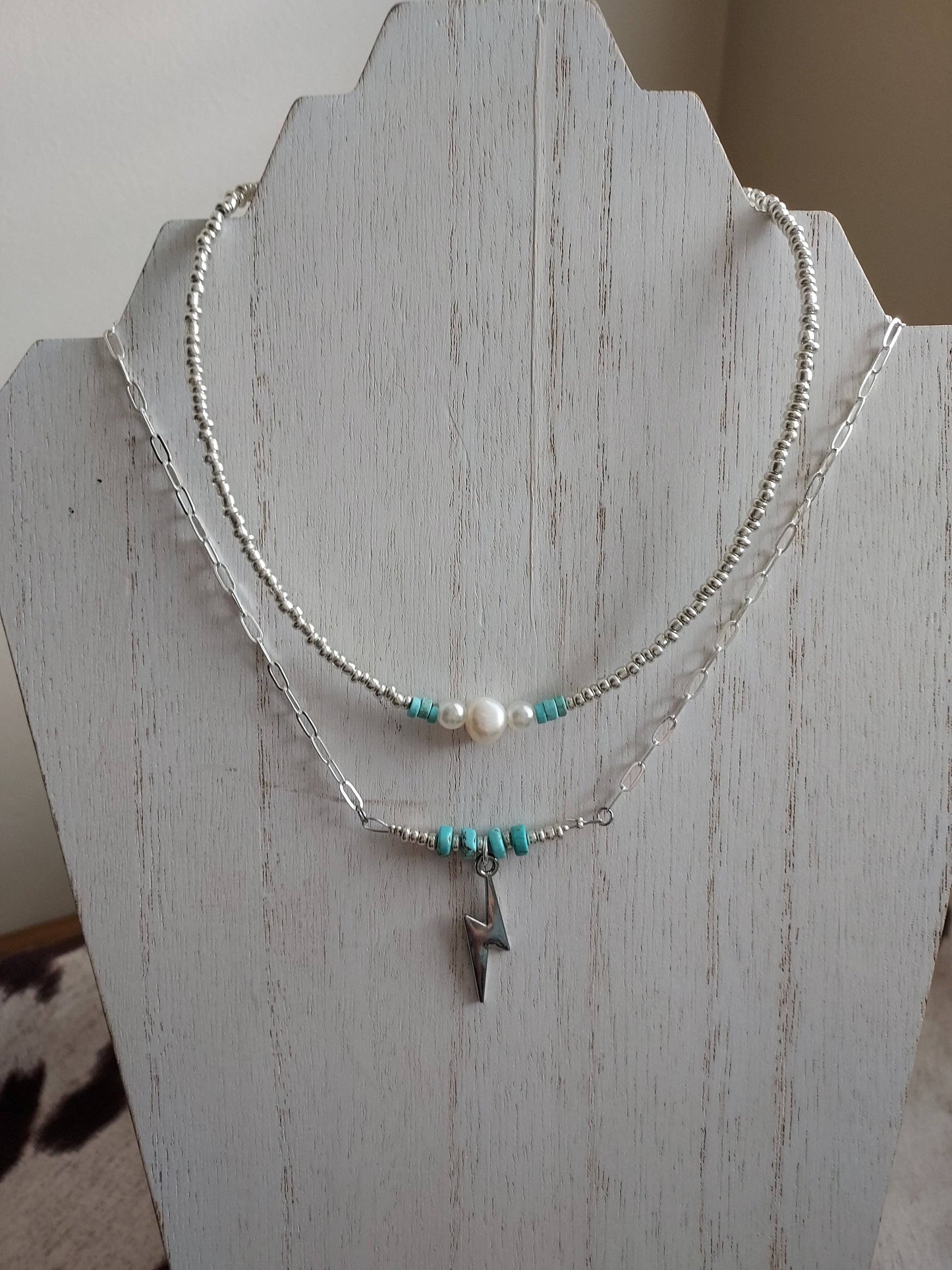Lighting in the sky necklaces: Blue turquoise