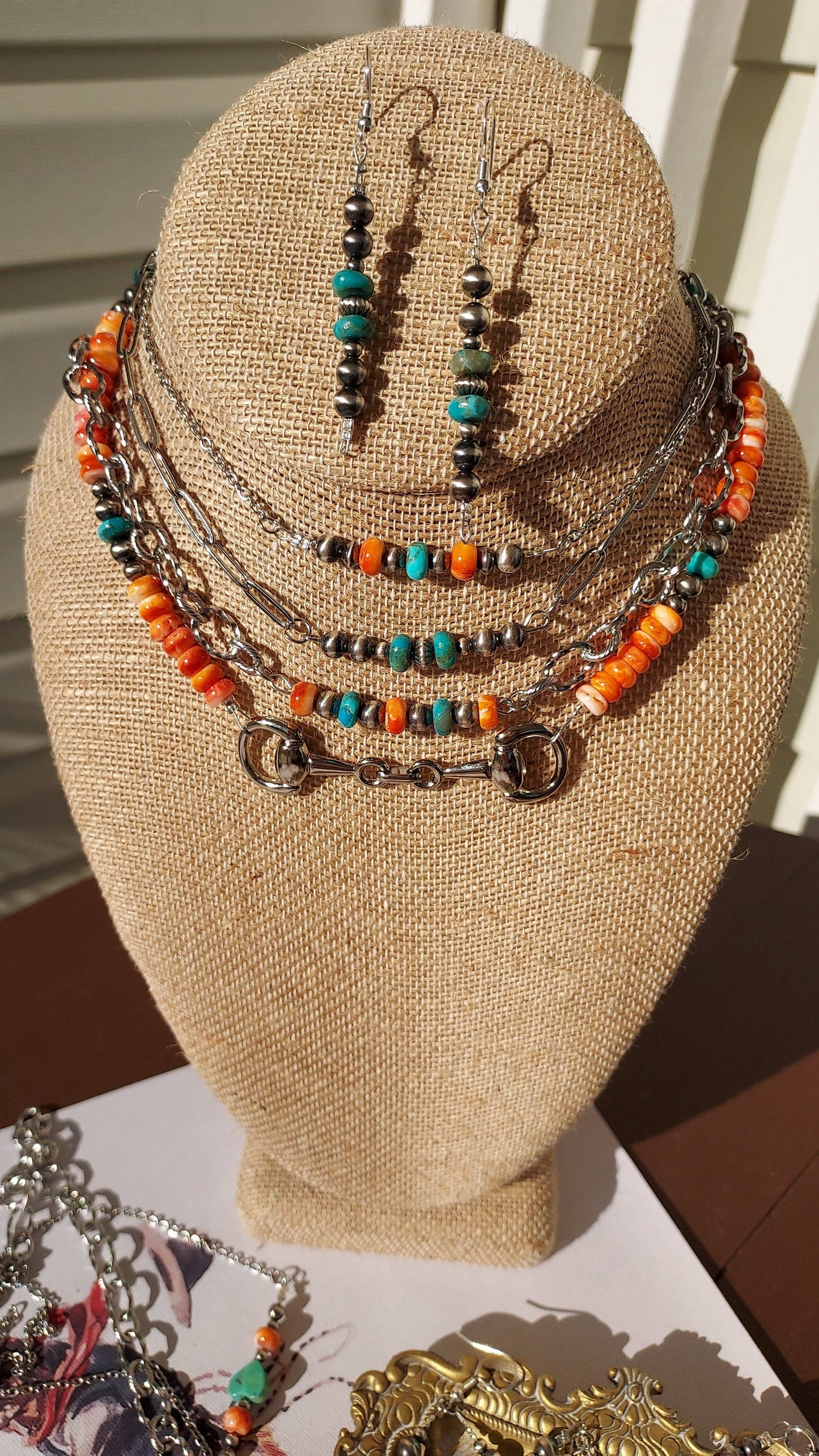 Out in the middle necklace
