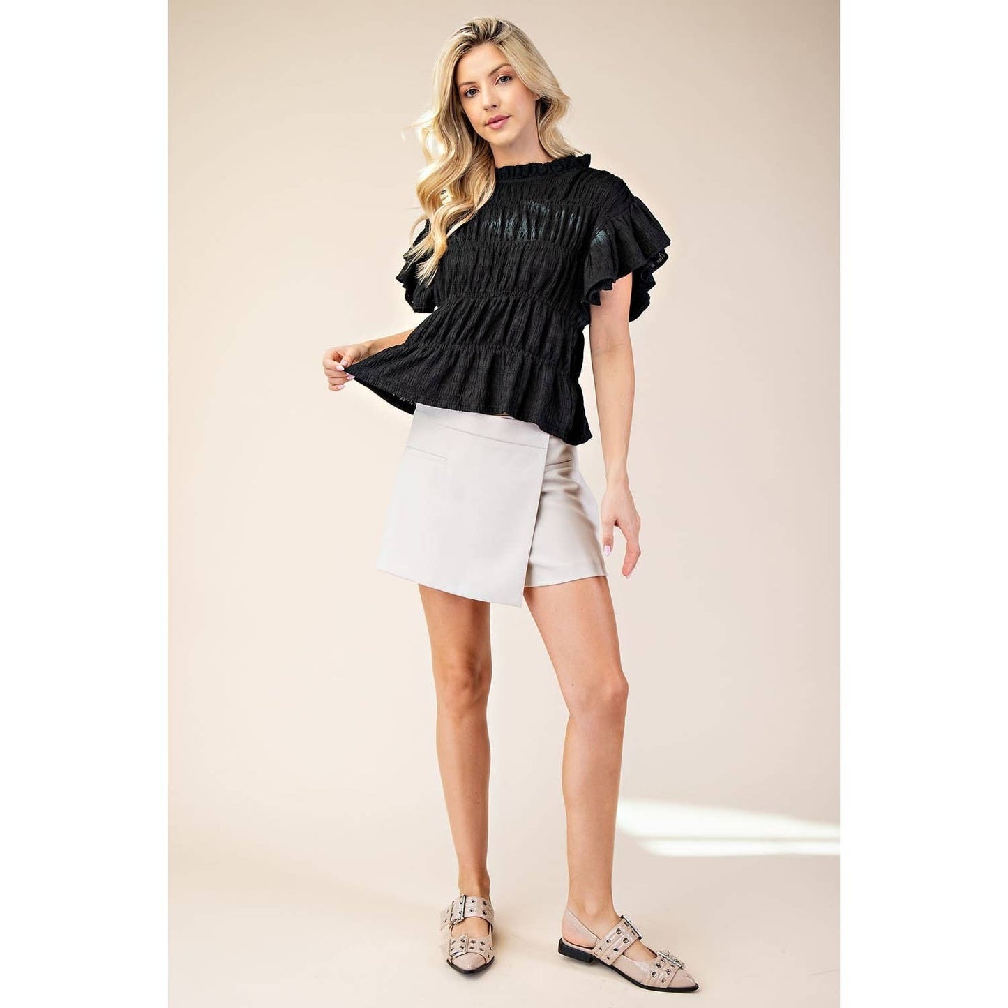 NEW Ruched Flutter Sleeve Top: BLACK / M