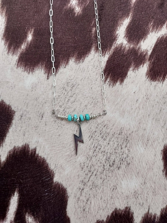 Lighting in the sky necklaces: Blue turquoise