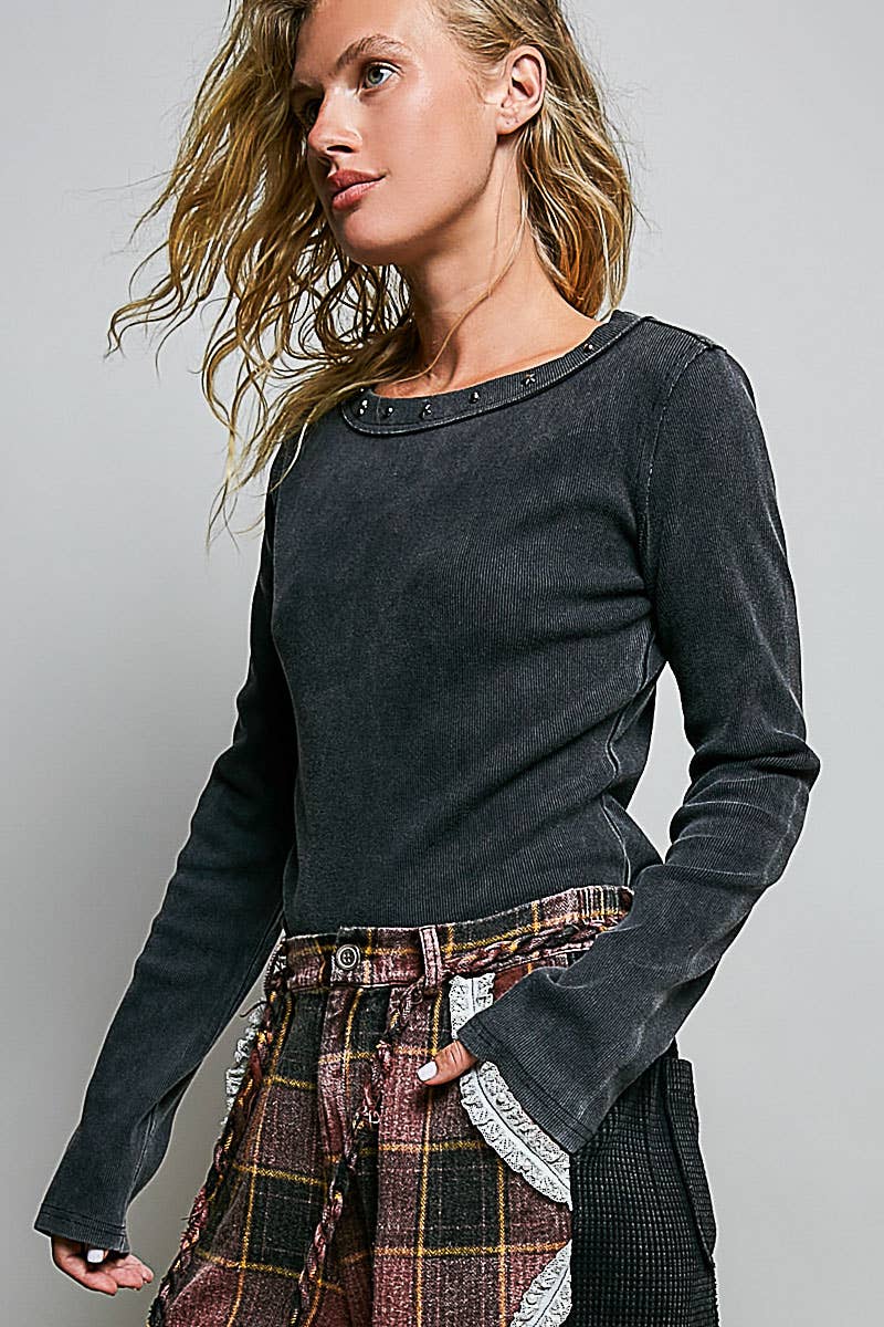 Star Accents Stud Wide Scoop Long Sleeves Rib Knit Top: Black / S