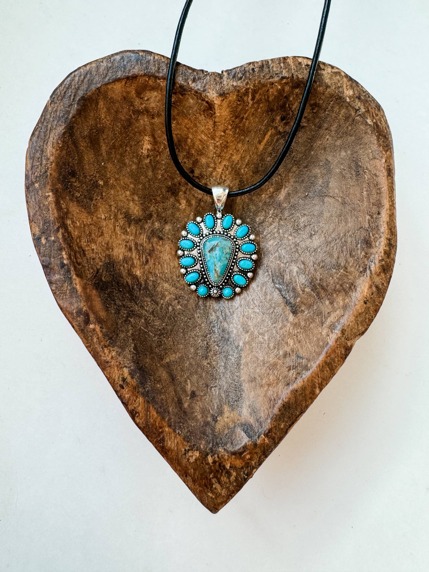 Western Pendant Necklace - Thunderbird conch aztec : 3 - TURQUOISE CONCH