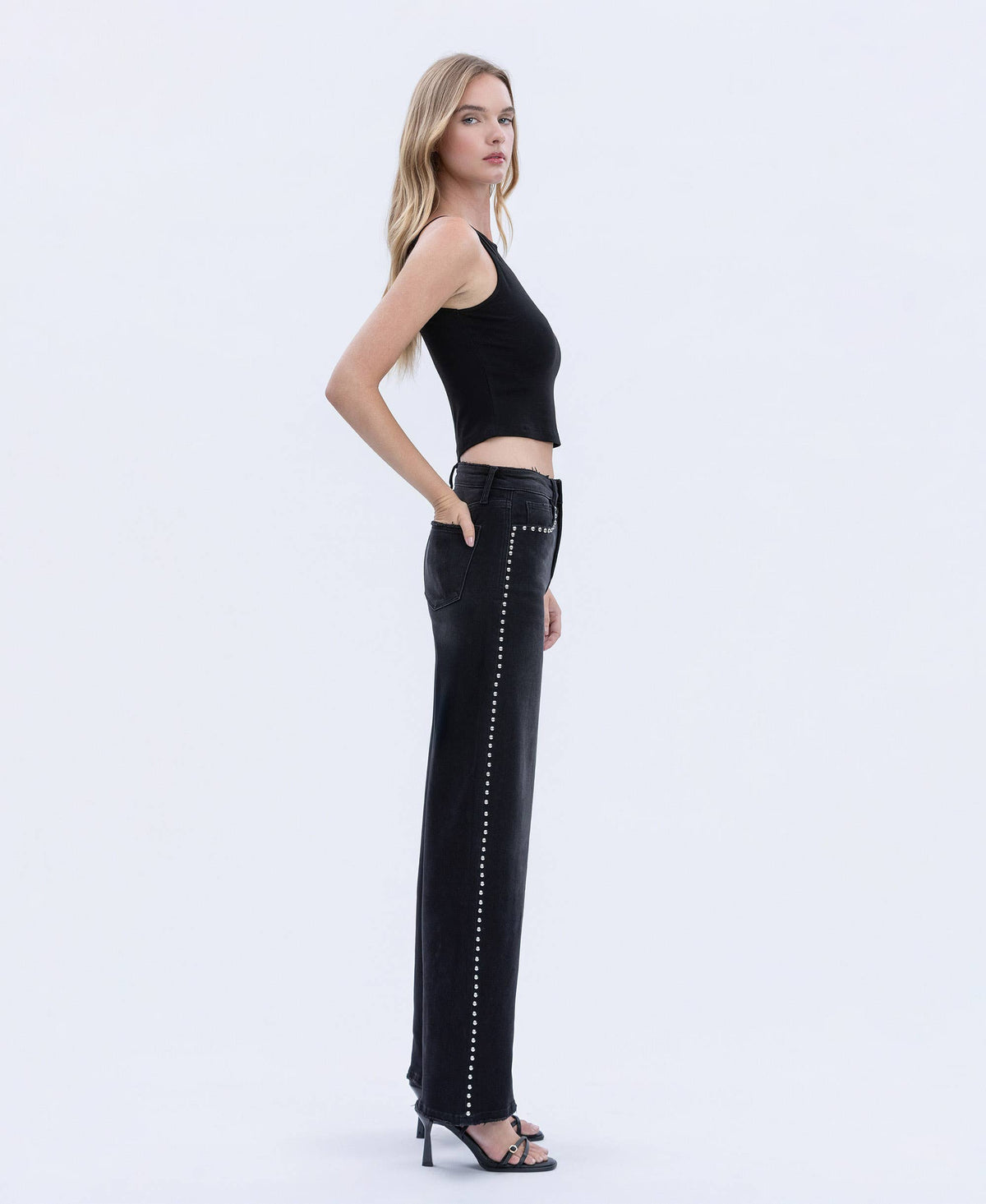 HIGH RISE SILVER DOME NAIL HEAD DETAIL WIDE JEANS V3712BK: Black / 25