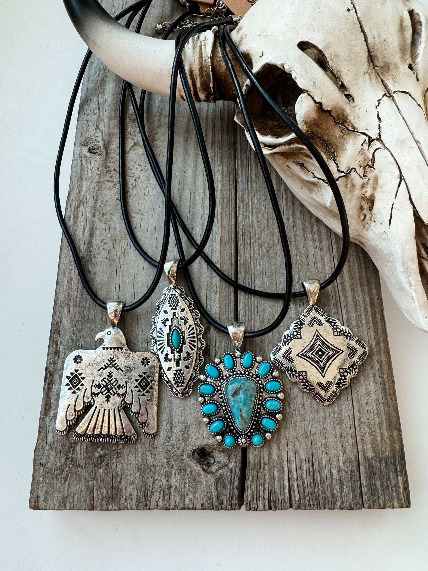 Western Pendant Necklace - Thunderbird conch aztec : 3 - TURQUOISE CONCH
