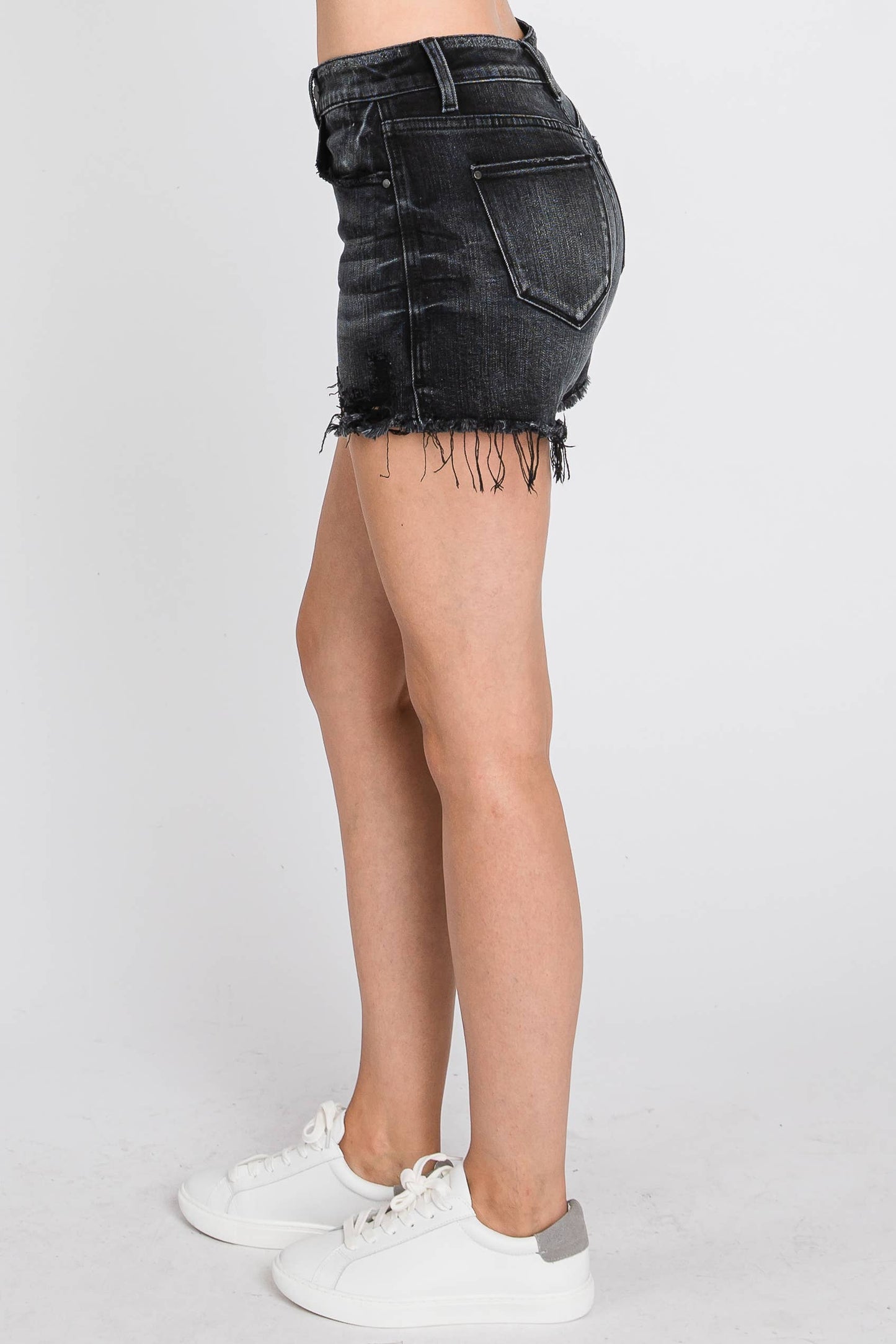 P399RH-BD HIGH RISE COMFORT STRETCH SHORTS W/ FRAYED HEM