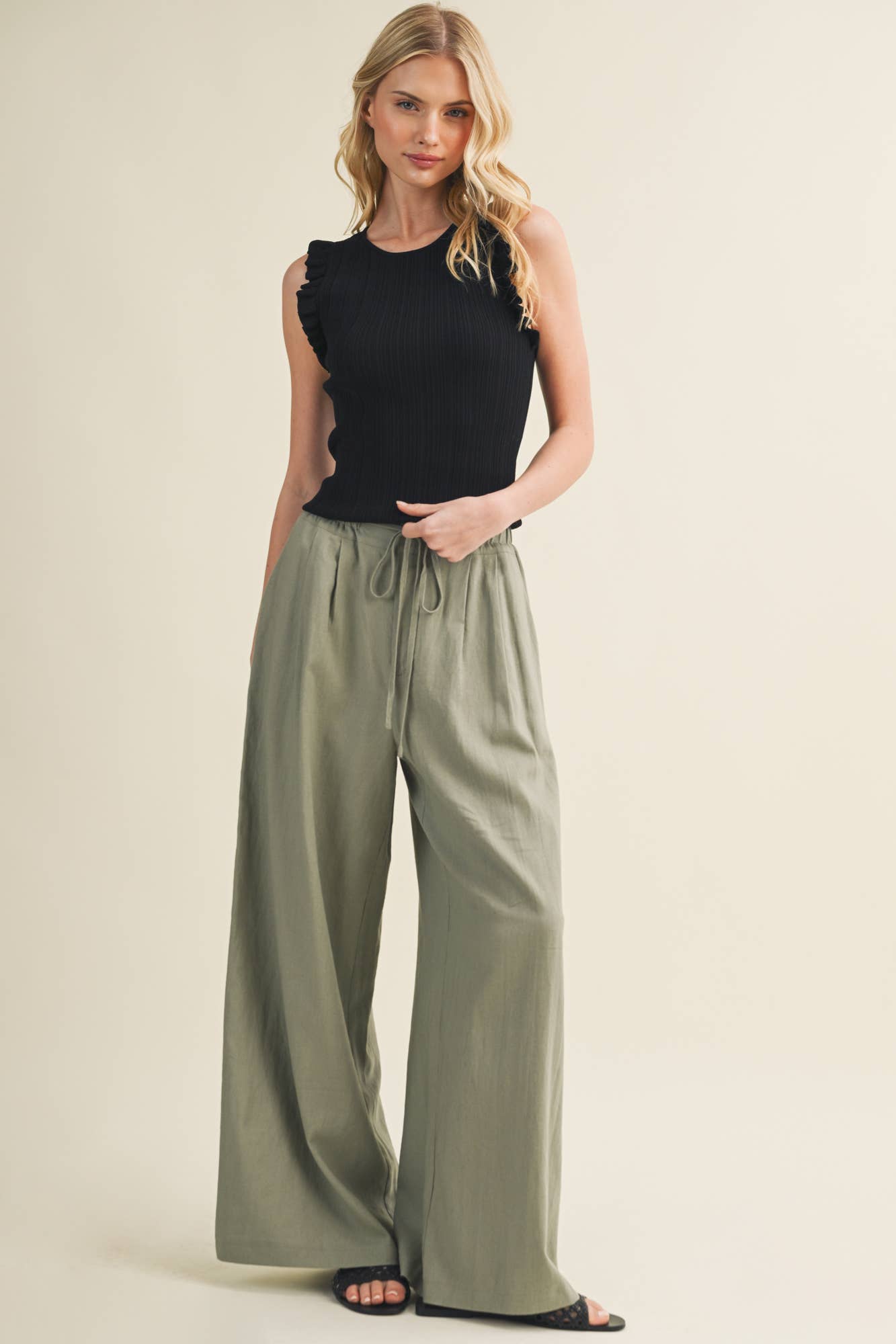 Plisse Shoulder Linear Ribbed Top: Black