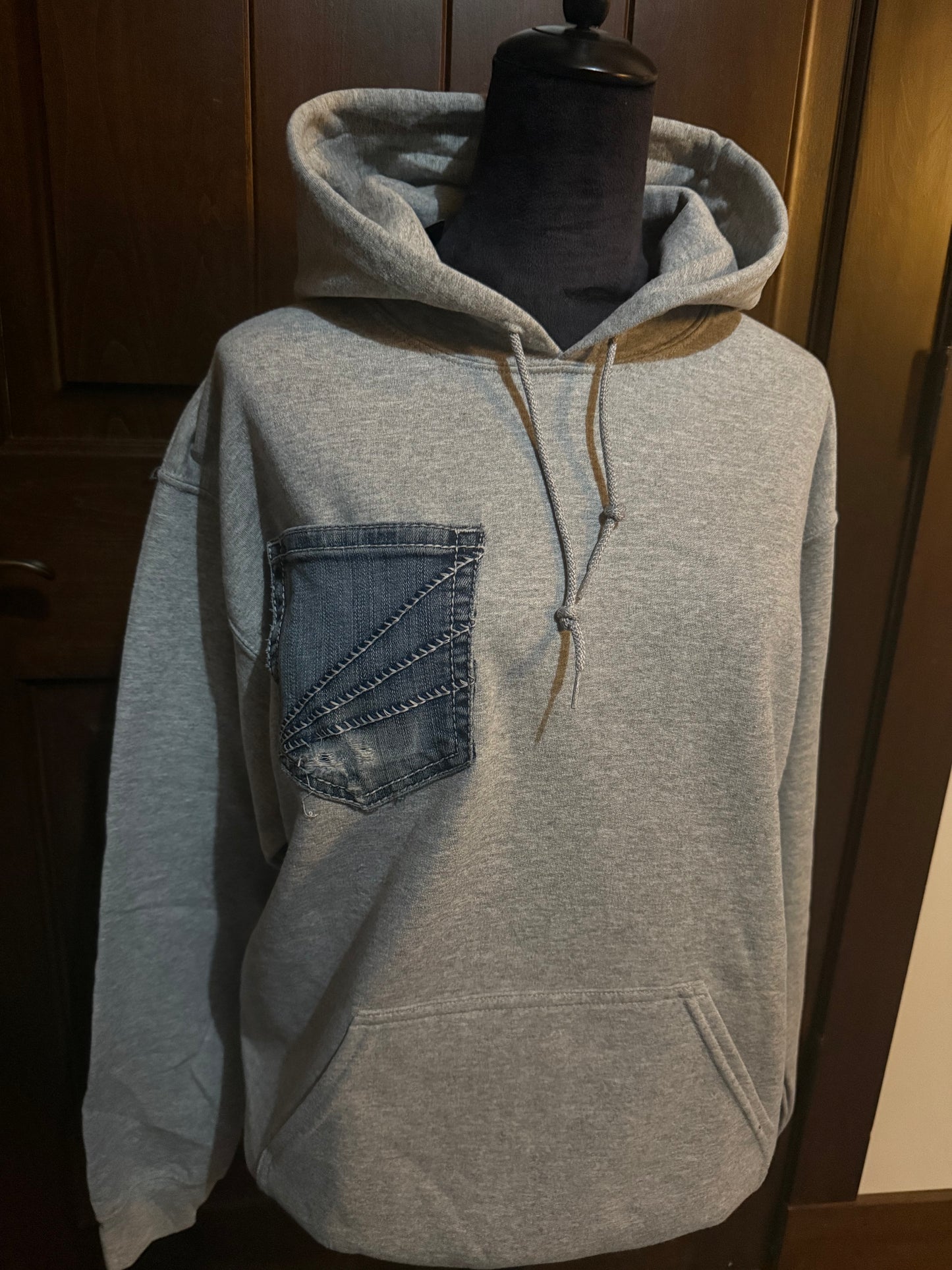 Grey Ariat Pocket Hoodie medium
