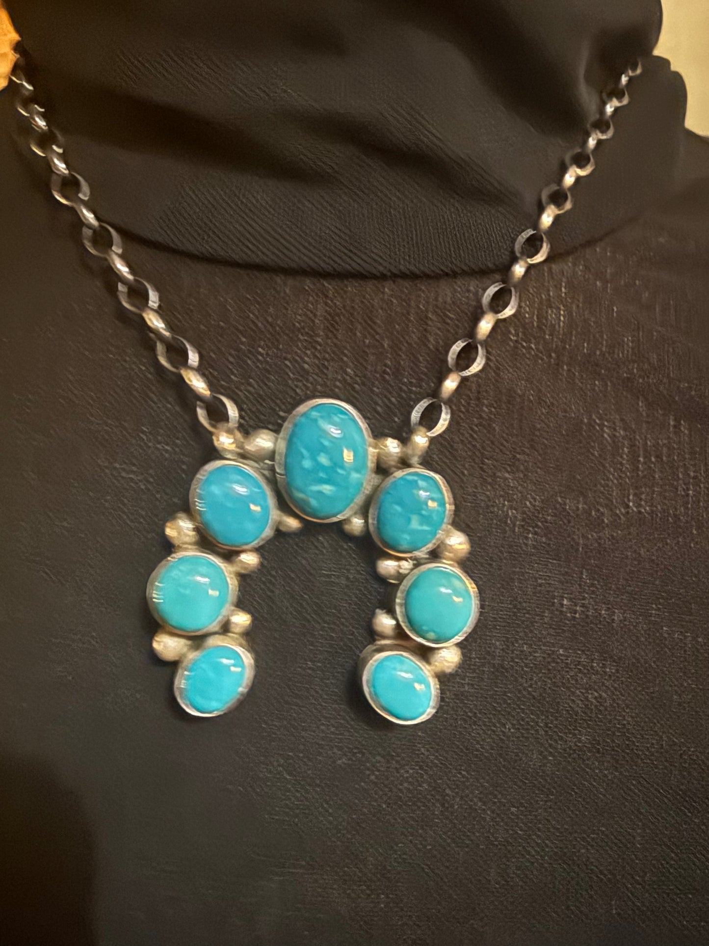 Navajo Handmade Kingman Turquoise