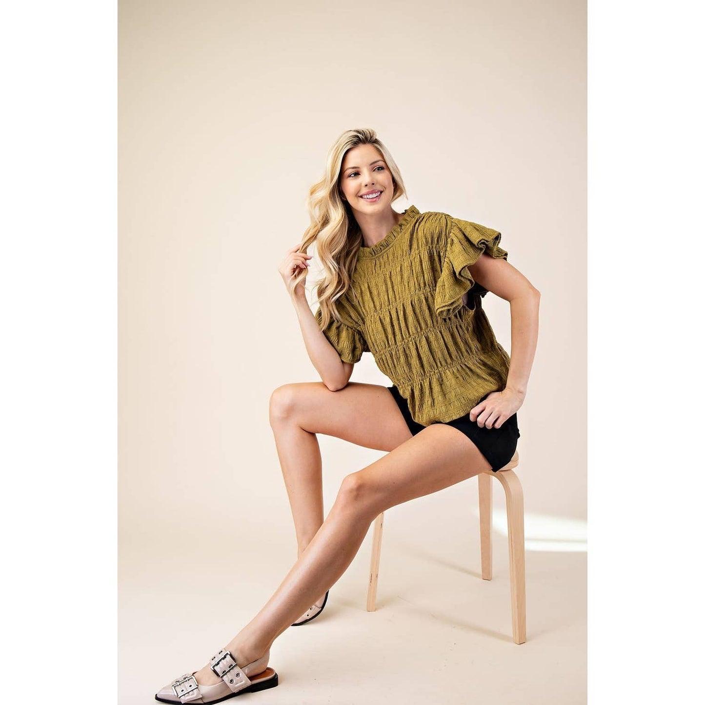 NEW Ruched Flutter Sleeve Top: BLACK / M