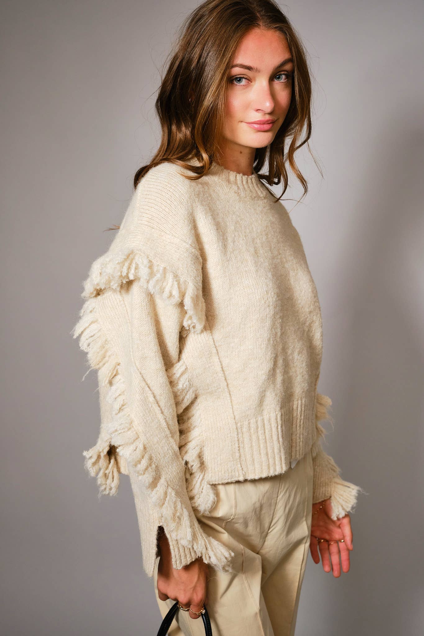 36826W - Fringe Detail Pullover Sweater: TAUPE / M