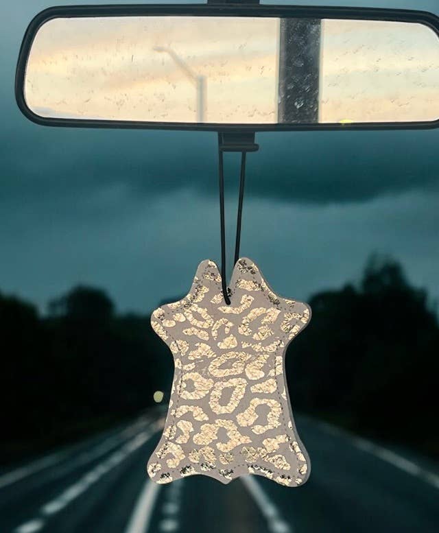 2P-BOUJEE reSCENTable CHARMS   : ARROW