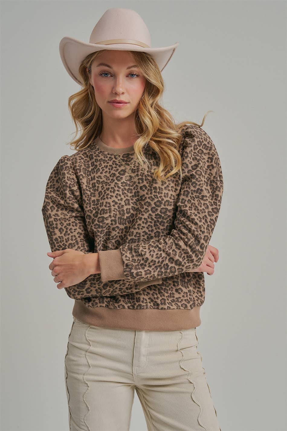 TEXTURED LEOPARD KNIT TOP WITH PUFF SHOULDER_JLT00331-01: LEOPARD / S-M-L(2-2-2)