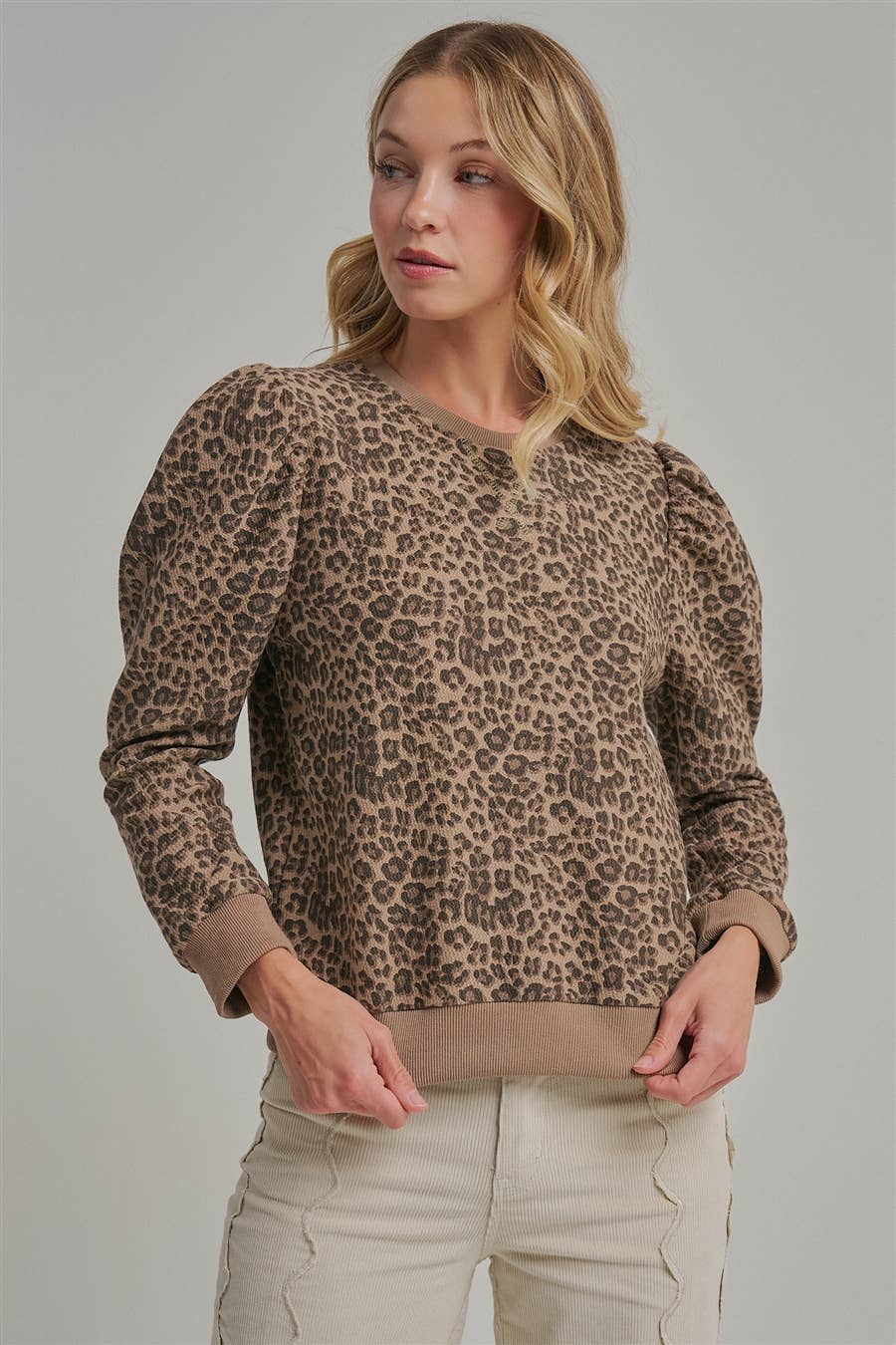 TEXTURED LEOPARD KNIT TOP WITH PUFF SHOULDER_JLT00331-01: LEOPARD / S-M-L(2-2-2)