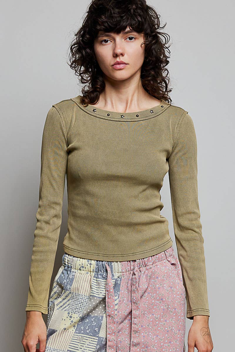 Star Accents Stud Wide Scoop Long Sleeves Rib Knit Top: Black / M