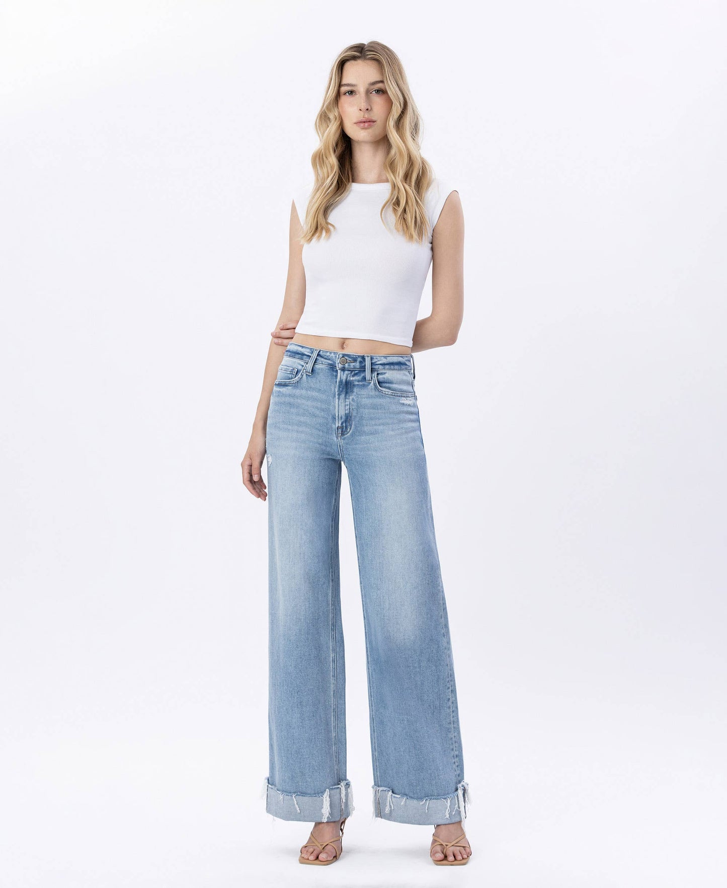SUPER HIGH RISE CUFFED WIDE JEANS F6033: FOUR WALLS / 25