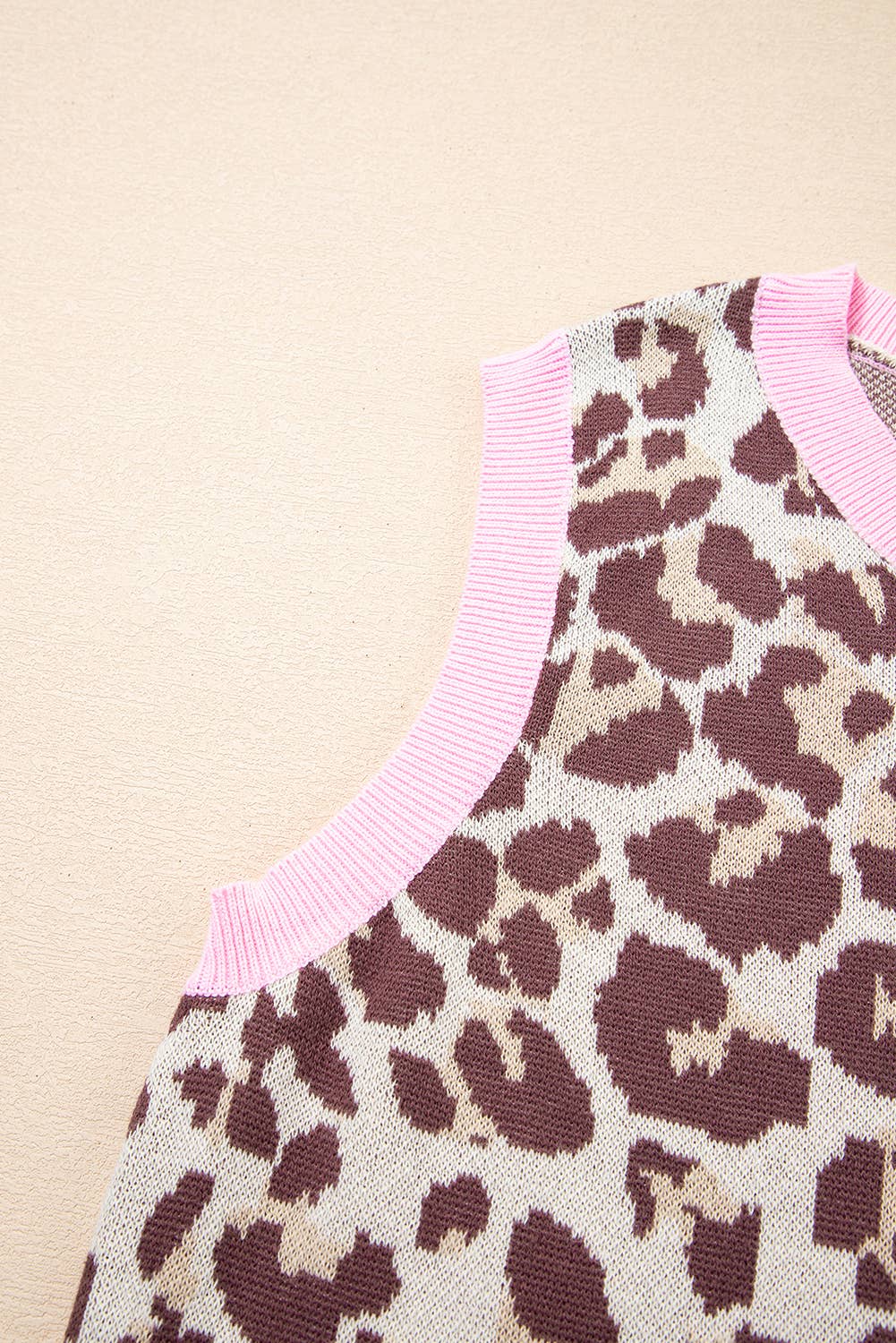 Leopard Pattern Contrast Ribbed Trim Sweater Vest