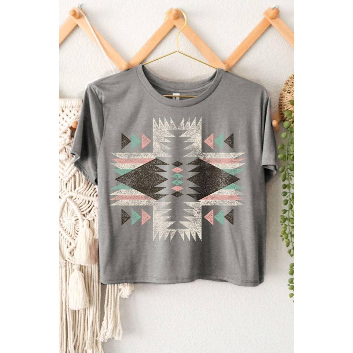 AZTEC GRAPHIC CROP TOP: Black / XL