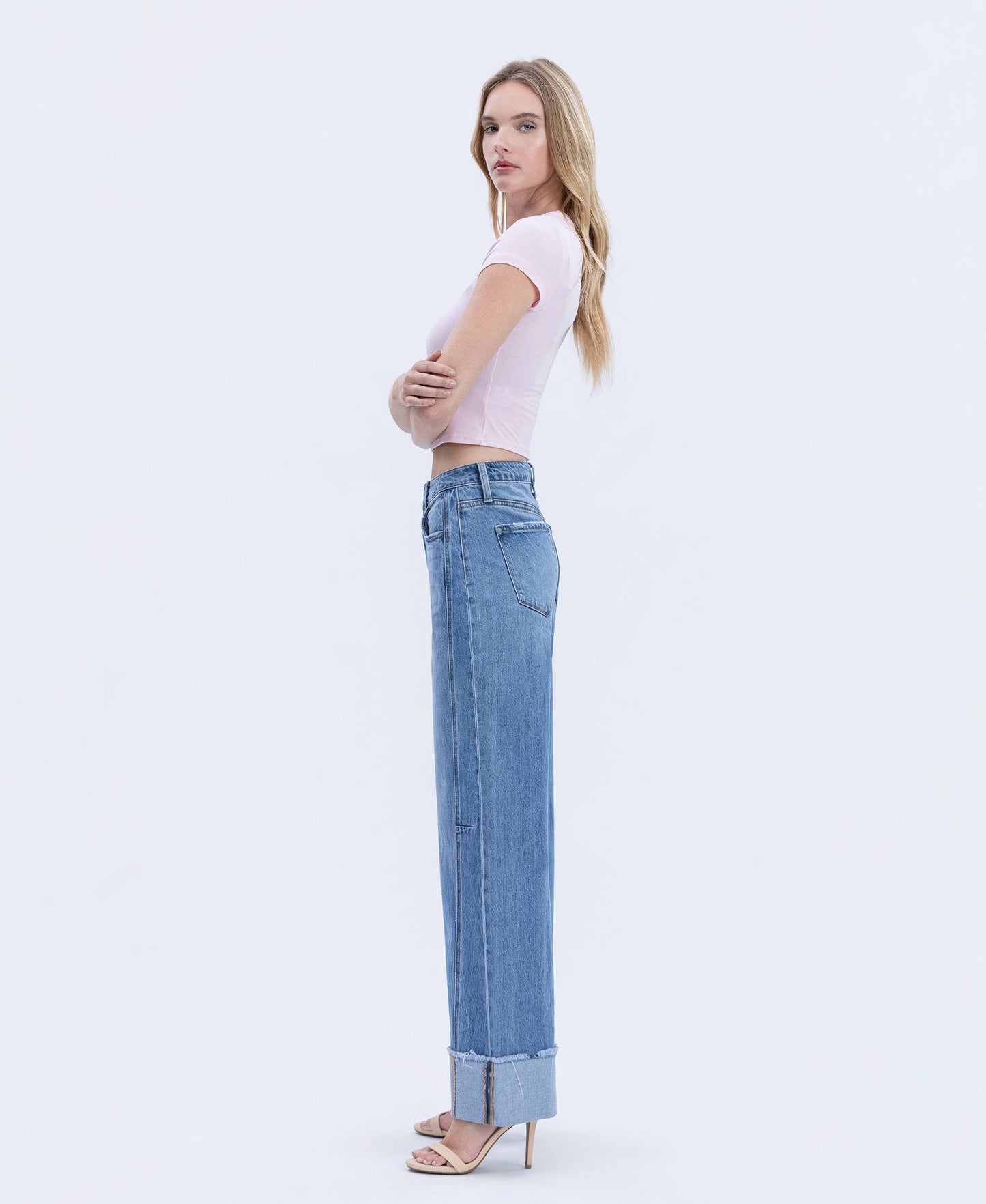 HIGH RISE MEDIUM WASH CUFFED WIDE JEANS T6684: ADORE YOU / 25